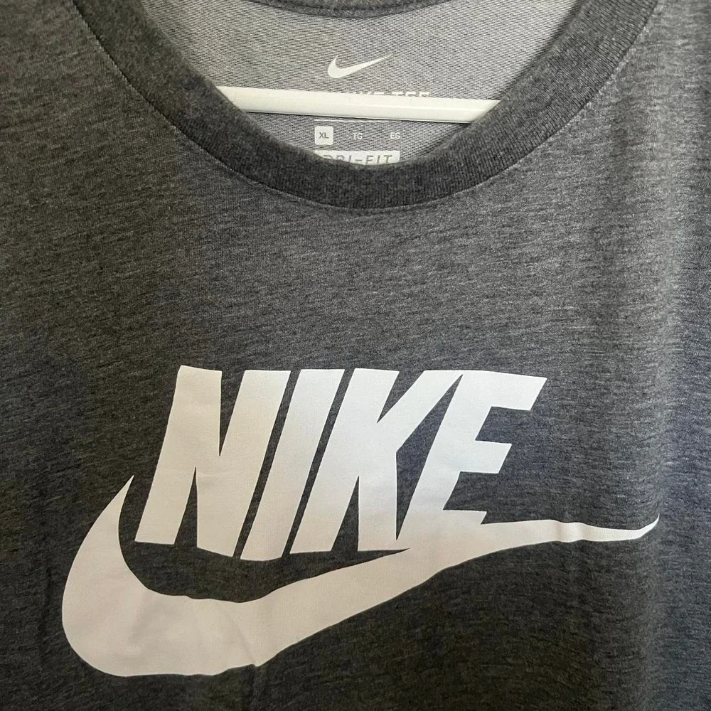 Nike tshirt